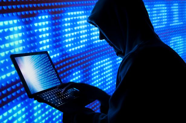 Tool hack FCB8 là gì?